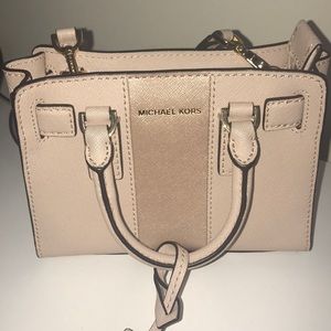 Michael Kors Dillon Extra Small Cross Body Bag